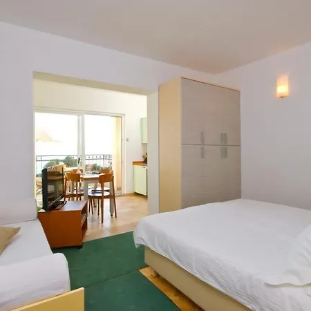 شقة In With A Sea View, Terrace, Air Conditioning, Wifi 201-9 *